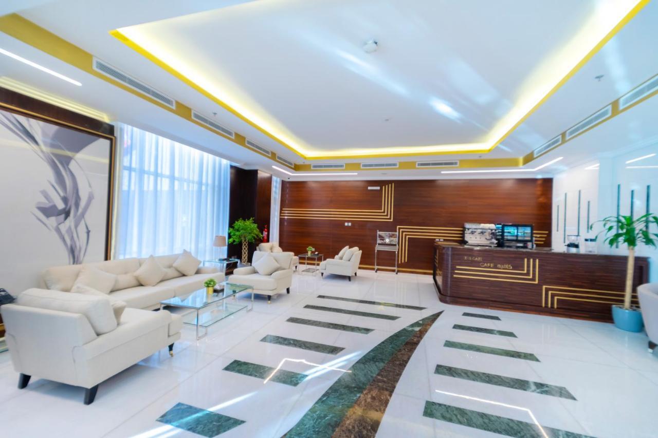 Hotel The Gate And 4*