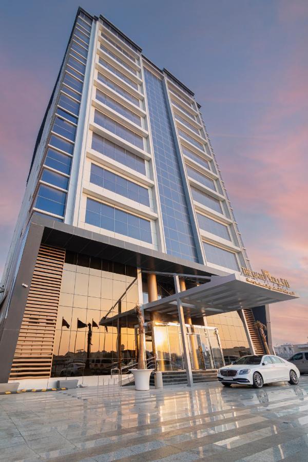 The Gate And Hotel
